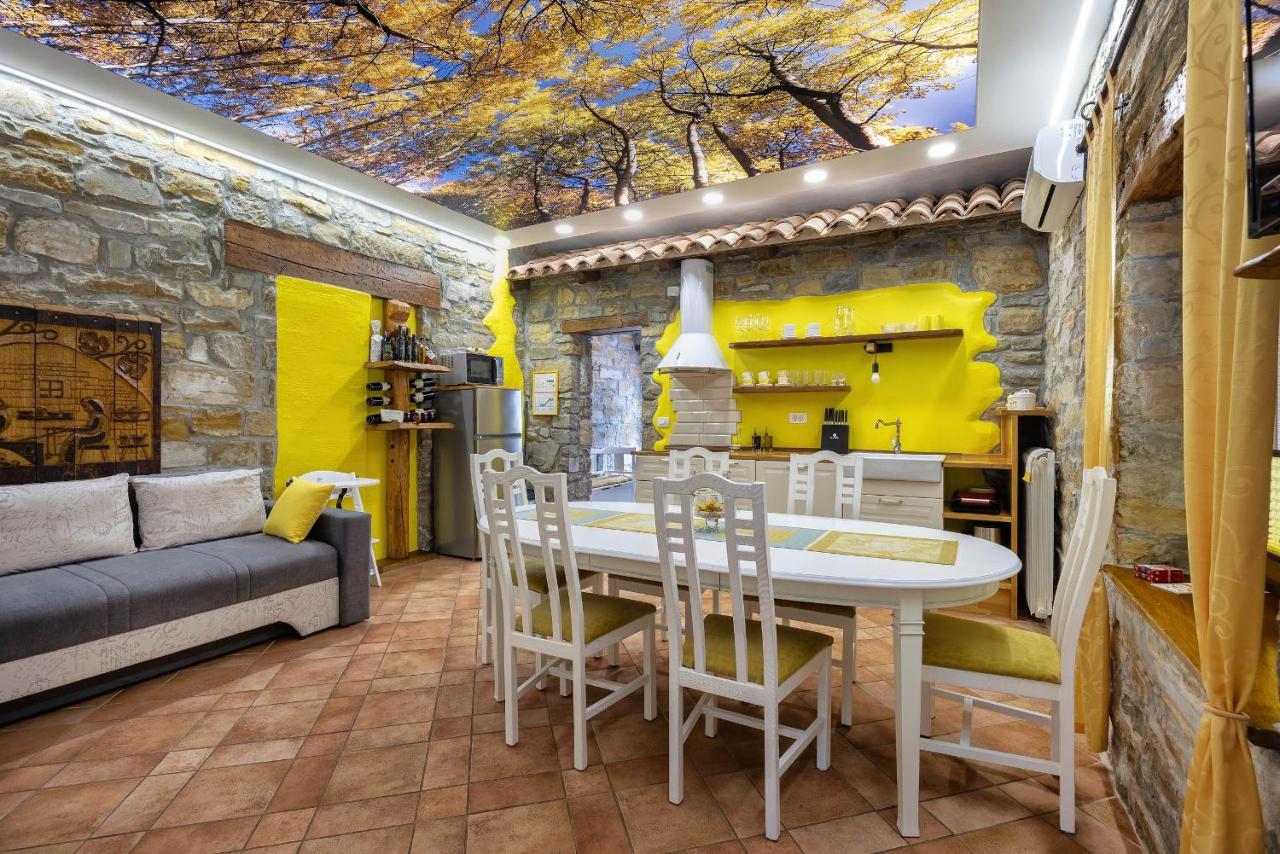 Touristfarm - Apartments "Red Fairytale" Marezige Pokój zdjęcie