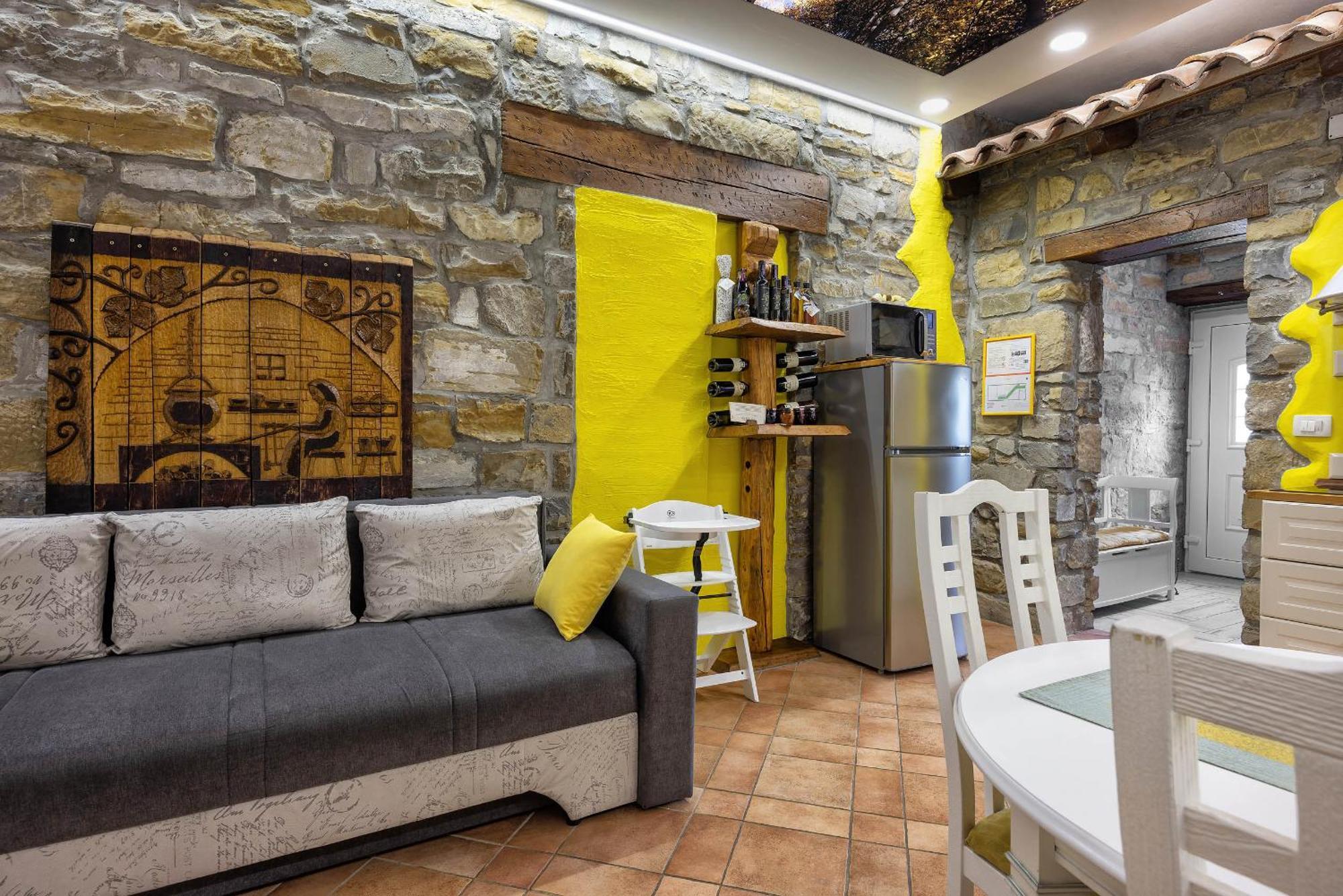 Touristfarm - Apartments "Red Fairytale" Marezige Pokój zdjęcie
