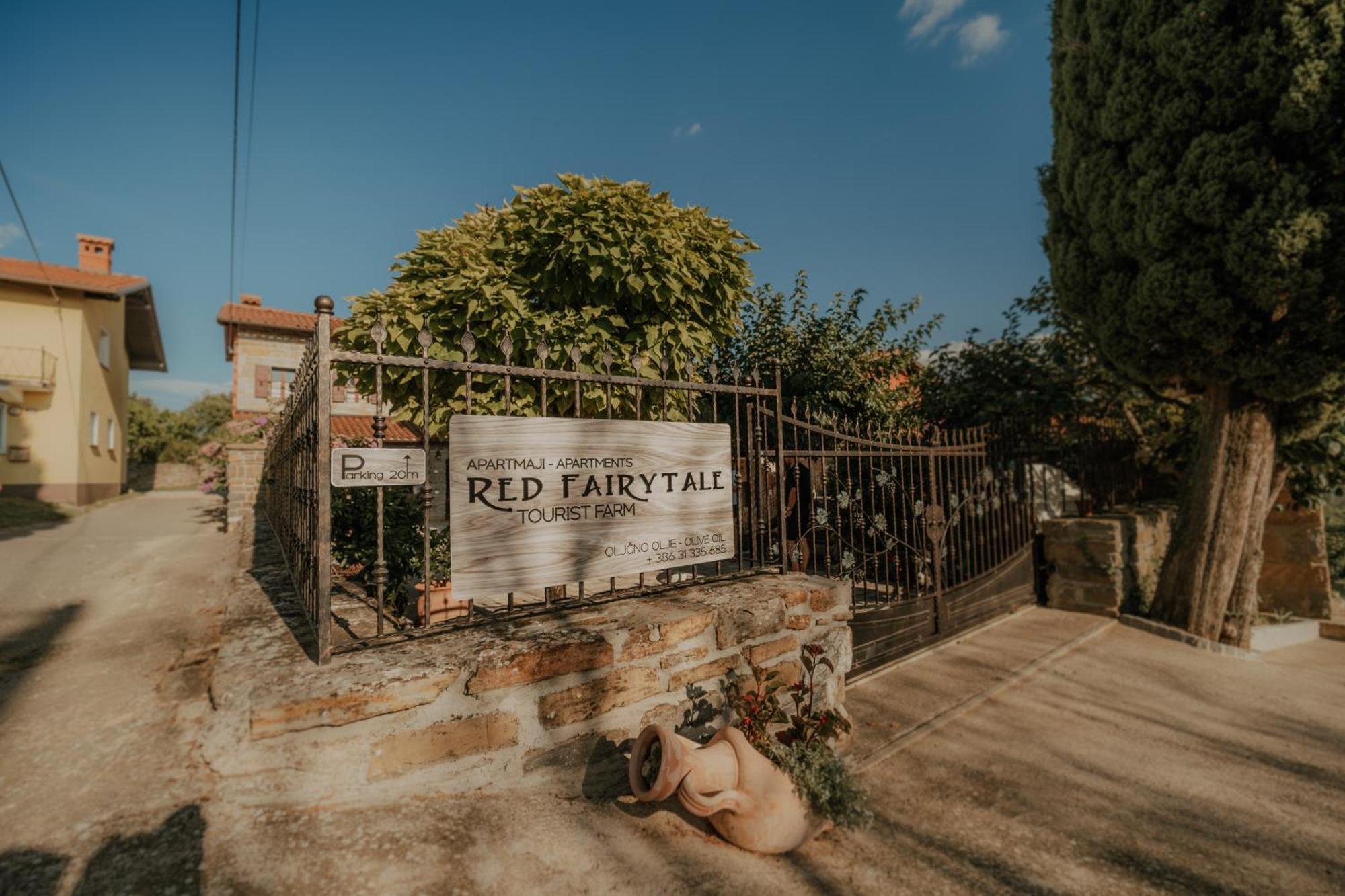 Touristfarm - Apartments "Red Fairytale" Marezige Zewnętrze zdjęcie