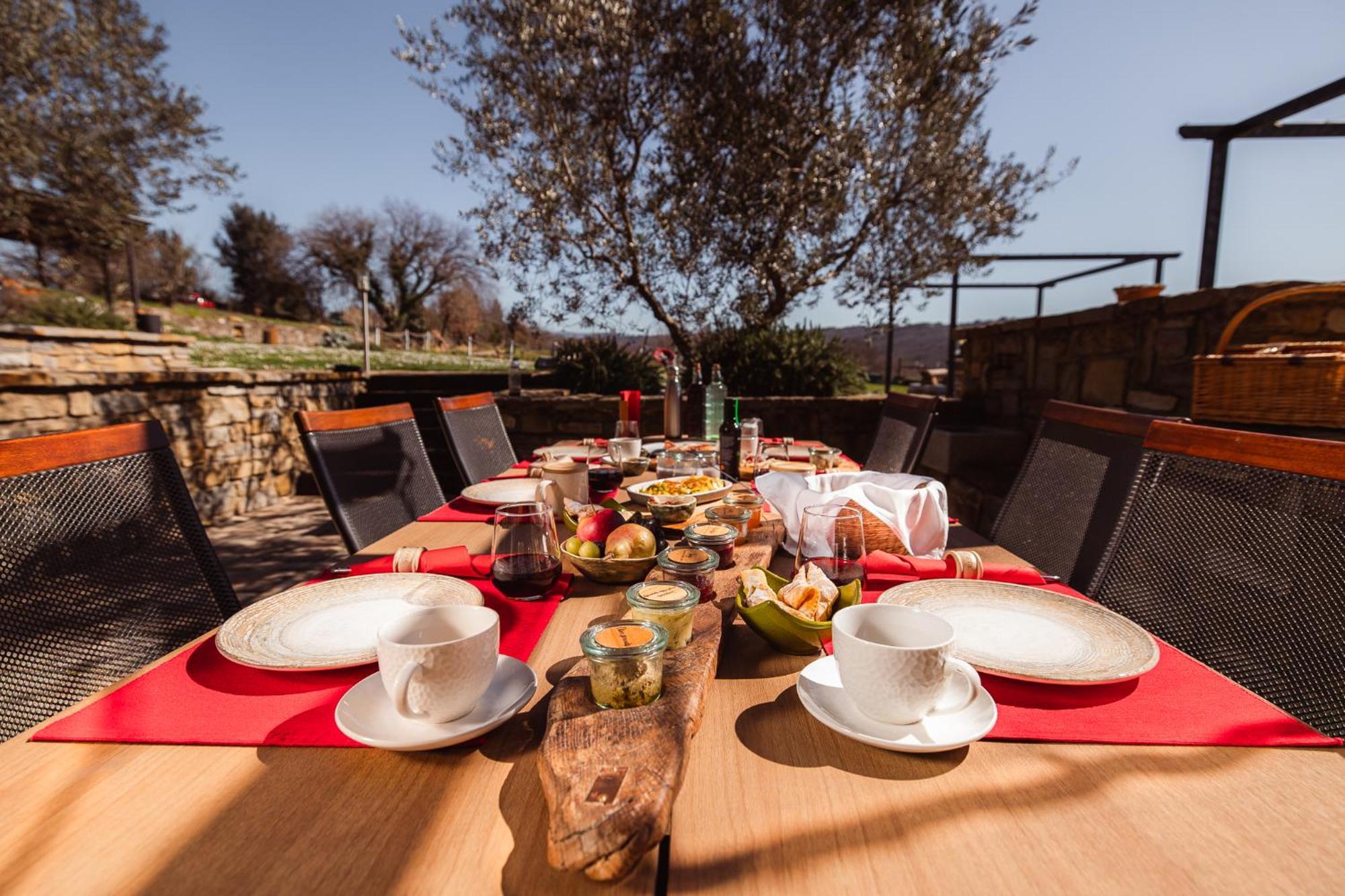Touristfarm - Apartments "Red Fairytale" Marezige Zewnętrze zdjęcie